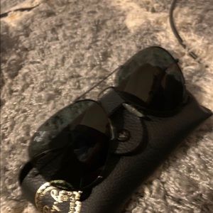 New Ray Ban Aviators with authentic case